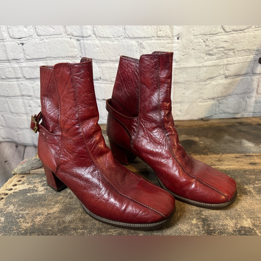 Etienne Aigner Vintage dark red leather boots size 7